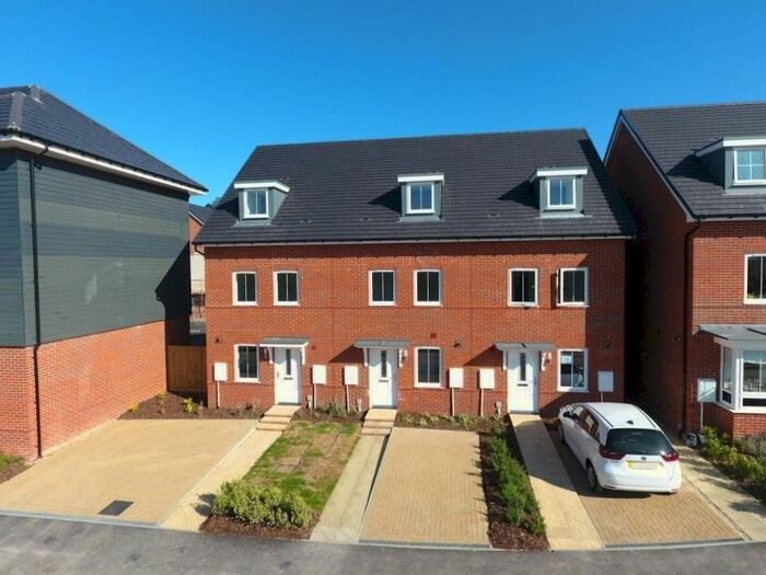 3 Bedroom Terraced House To Rent In Virginia Drive, Haywards Heath, RH16