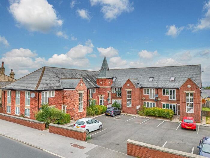 3 Bedroom Apartment For Sale In , Town Street, Middleton, Leeds, LS10