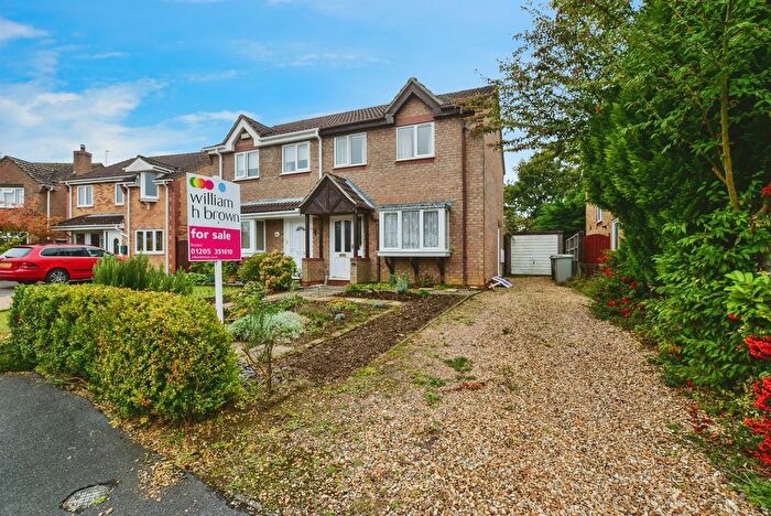3 Bedroom Semi-detached House For Sale In Thomas Gibson Drive, Horncastle, LN9