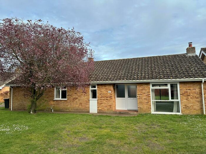 4 Bedroom Bungalow To Rent In The Pines, Holywell Row, Bury St. Edmunds, IP28