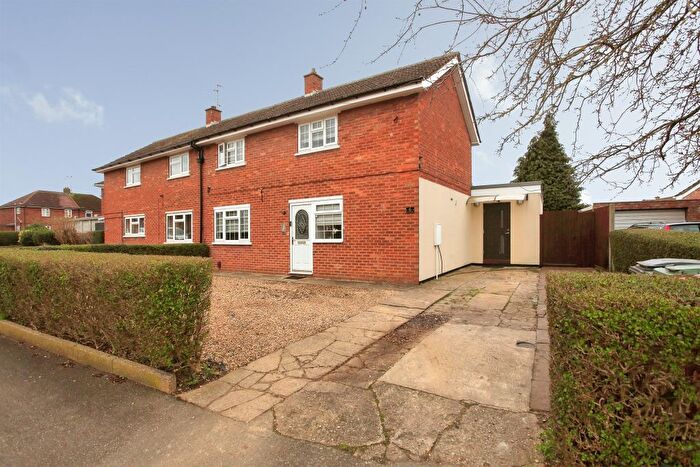 4 Bedroom Semi Detached House For Sale In Rose Avenue, Peterborough, PE2