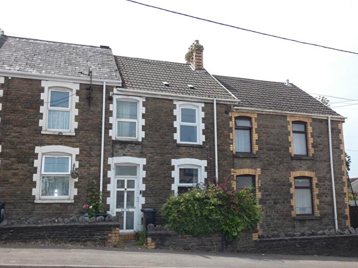 1 Bedroom Flat To Rent In B Cimla Road, Neath, Neath Port Talbot., SA11