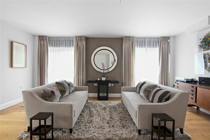 3 Bedroom Detached House To Rent In Mountfield Road, London, Uk, W5