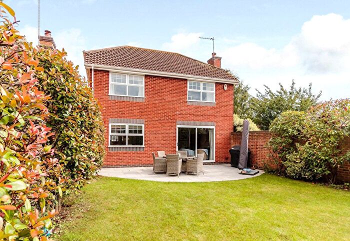 4 Bedroom Detached House For Sale In St. Andrews Gardens, Cobham, KT11