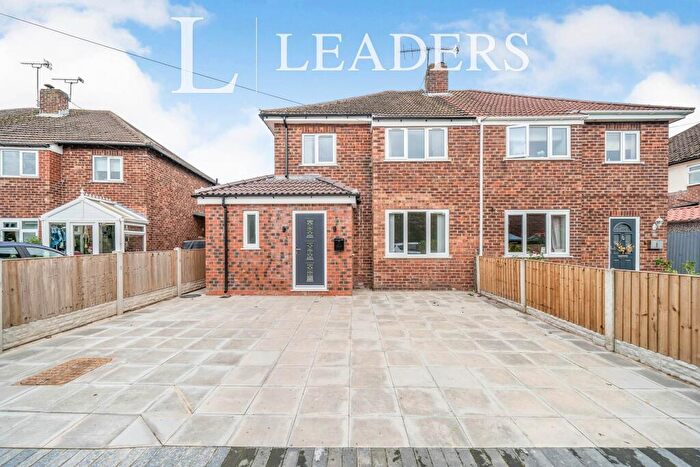 3 Bedroom Semi-Detached House To Rent In Greystone Road, Chester, CH3