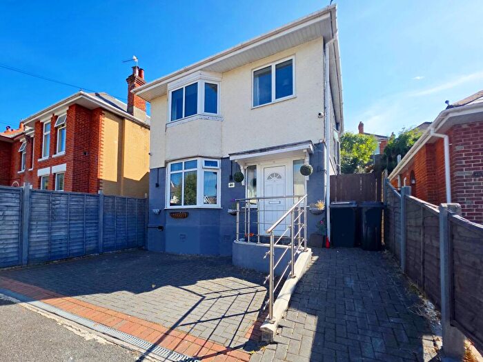 3 Bedroom Detached House For Sale In Firbank Road, Bournemouth, Bournemouth Christchurch Poole, BH9