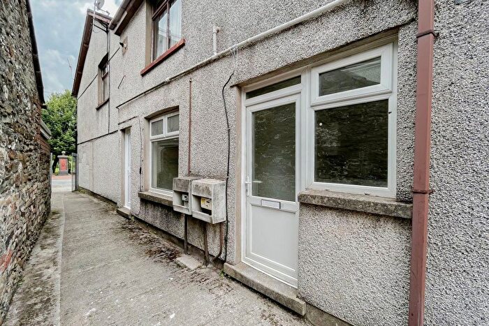 Studio To Rent In Tredegar Street, Risca, Newport, NP11