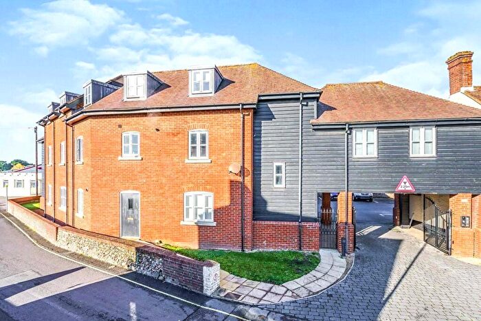 2 Bedroom Flat For Sale In Brockhampton Lane, Havant, Hampshire, PO9