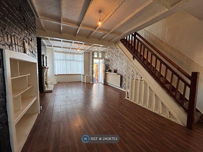 4 Bedroom Terraced House To Rent In Davenport Terrace, Manchester, M9