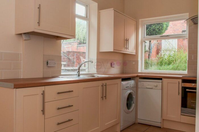 3 Bedroom Terraced House To Rent In Lister Avenue, Balby, Doncaster, DN4