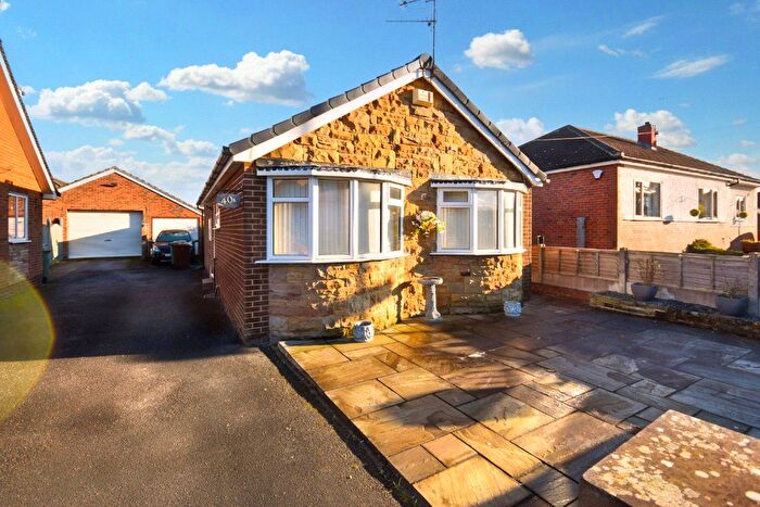 2 Bedroom Bungalow For Sale In Lee Moor Road, Stanley, Wakefield, West Yorkshire, WF3
