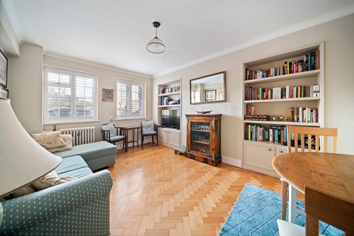 2 Bedroom Flat For Sale In Goldhawk Road, Stamford Brook, Hammersmith, W6