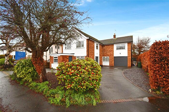 4 Bedroom Detached House For Sale In Border Road, Heswall, Wirral, CH60