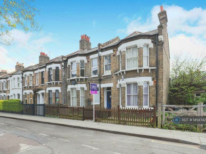 1 Bedroom Flat To Rent In Coleman Road, London, SE5