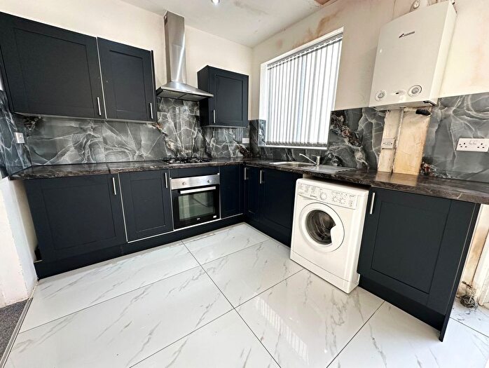 3 Bedroom Semi-Detached House To Rent In Westbrook Road, Heston, Hounslow, TW5