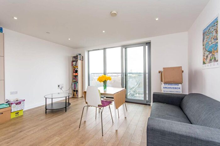 1 Bedroom Flat To Rent In Moro Apartments, Poplar, London, E14