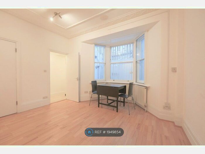 Studio To Rent In Finborough Road, London, SW10