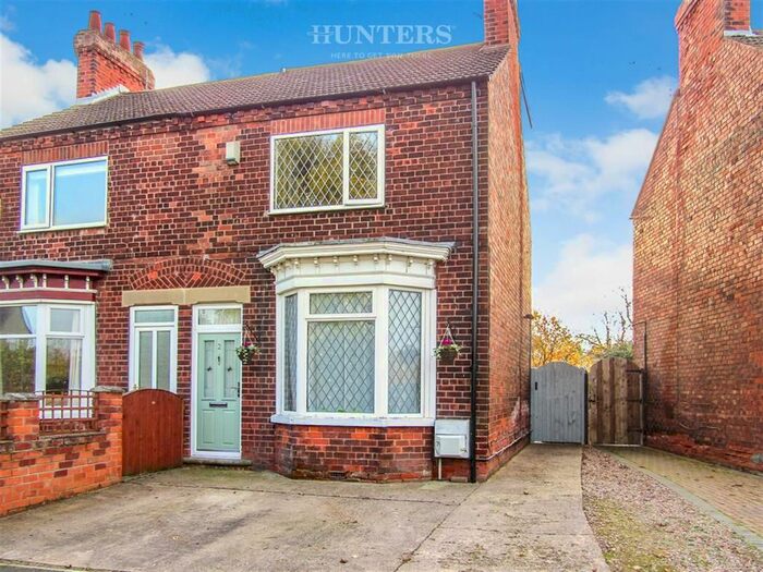 3 Bedroom Semi-Detached House For Sale In The Crescent, Fountain Hill Road, Walkeringham, Doncaster DN10