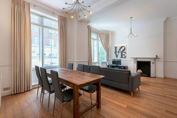 2 Bedroom Flat To Rent In Berkeley Street, Mayfair, Green Park, W1J
