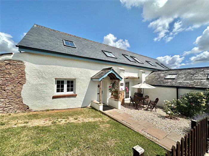 3 Bedroom Barn Conversion To Rent In Bickleigh, EX15