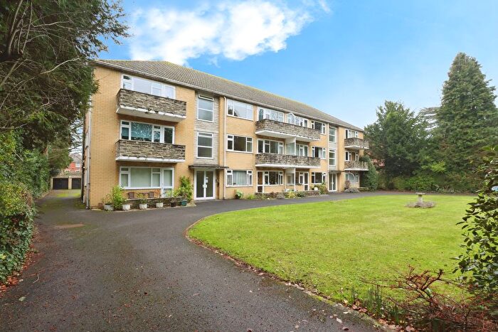 2 Bedroom Flat For Sale In Marlborough Road, Bournemouth, Dorset, BH4