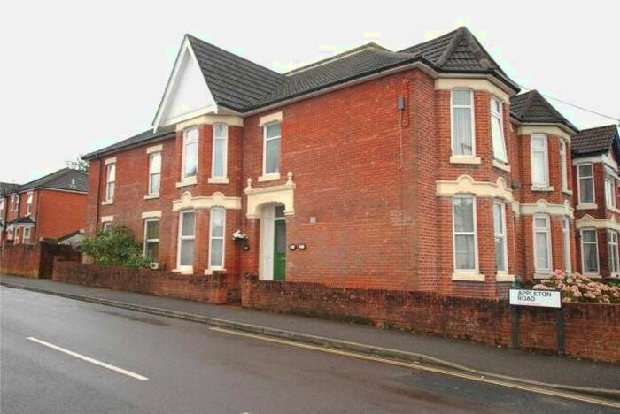 1 Bedroom Flat To Rent In Appleton Road, Southampton, Hampshire, SO18
