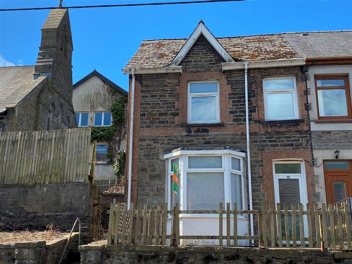 3 Bedroom End Of Terrace House To Rent In Penrhiwceiber Road, Penrhiwceiber, Mountain Ash, CF45