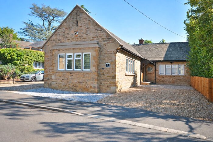 4 Bedroom Barn Conversion For Sale In Manor Farm Road, Great Billing, Northampton, NN3