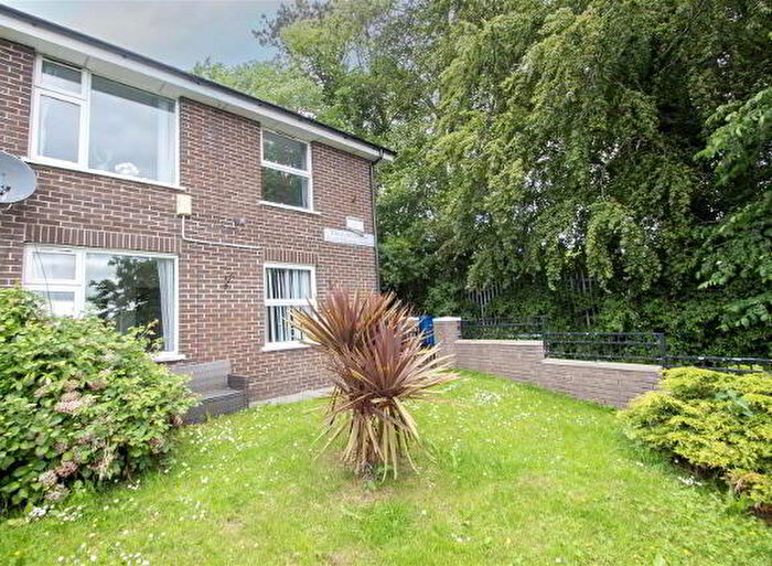 1 Bedroom Apartments For Sale In Glencolin Avenue, Belfast, BT11