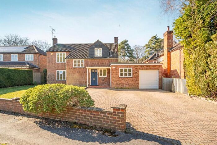 3 Bedroom Detached House To Rent In Woodend Drive, Sunninghill, SL5