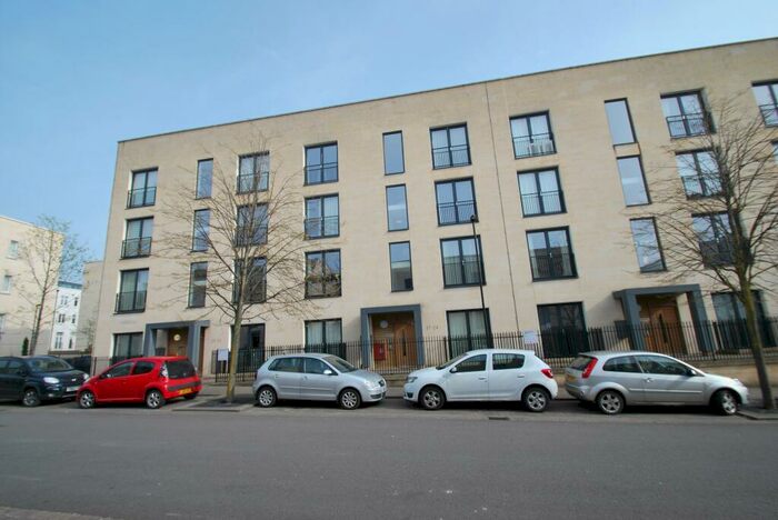 2 Bedroom Apartment To Rent In Stothert Avenue, Bath, BA2