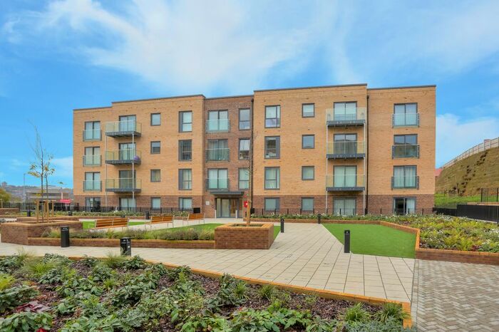 1 Bedroom Flat To Rent In Griffin Court, Stirling Drive, Luton, Beds, LU2