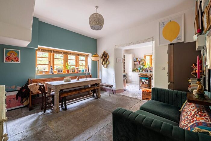 4 Bedroom Detached House For Sale In The Heart Of Glastonbury, BA6