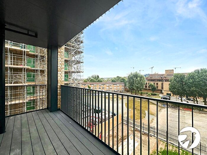 3 Bedroom Flat To Rent In Vousden Grove, London, SE28