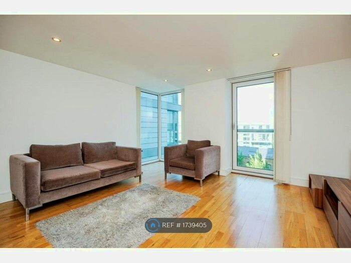 2 Bedroom Flat To Rent In Distillery Tower, London, SE8