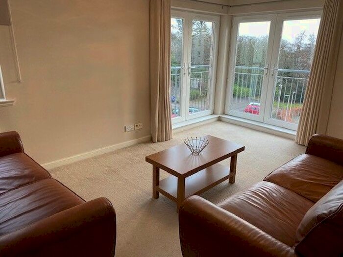 2 Bedroom Flat To Rent In Shaw Crescent, Rosemount, Aberdeen, AB25