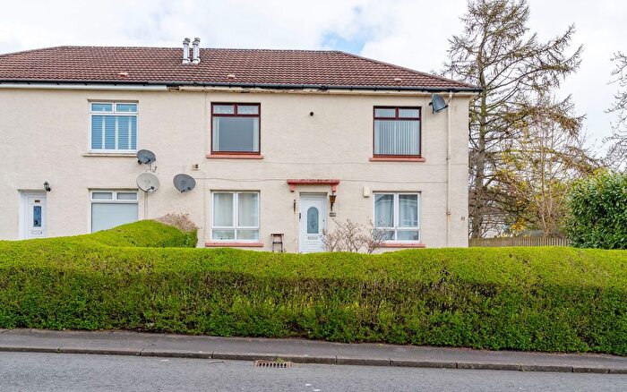 2 Bedroom Flat For Sale In Curfew Road, Knightswood, Glasgow, G13