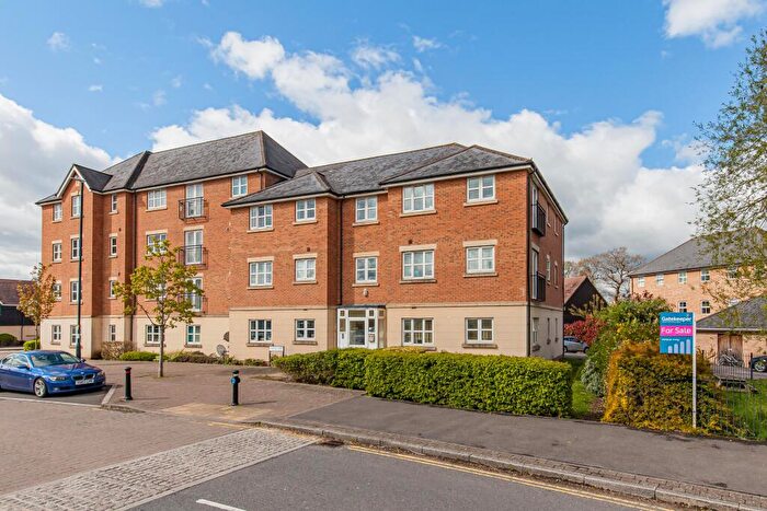 2 Bedroom Apartment For Sale In Torun Way, Swindon, Wiltshire, SN25