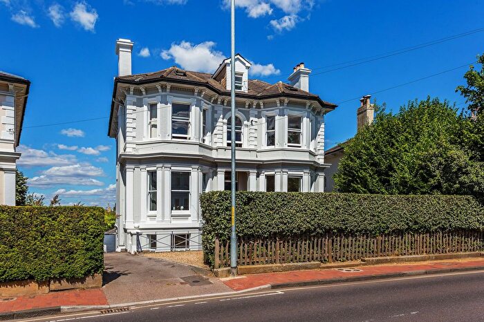 2 Bedroom Flat To Rent In Lansdowne Road, Tunbridge Wells, TN1