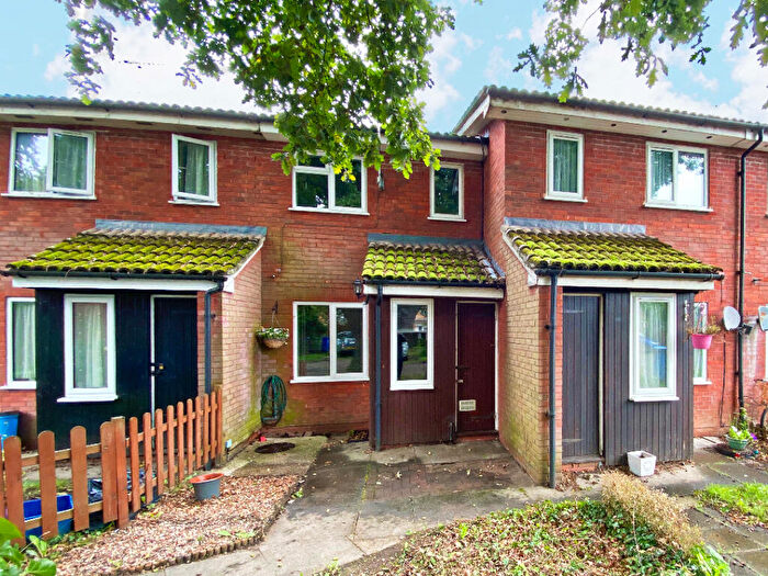 1 Bedroom Terraced House To Rent In Dart Road, Farnborough, GU14