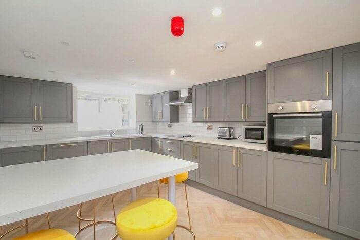 5 Bedroom Terraced House To Rent In Stanmore Street, Burley, LS4