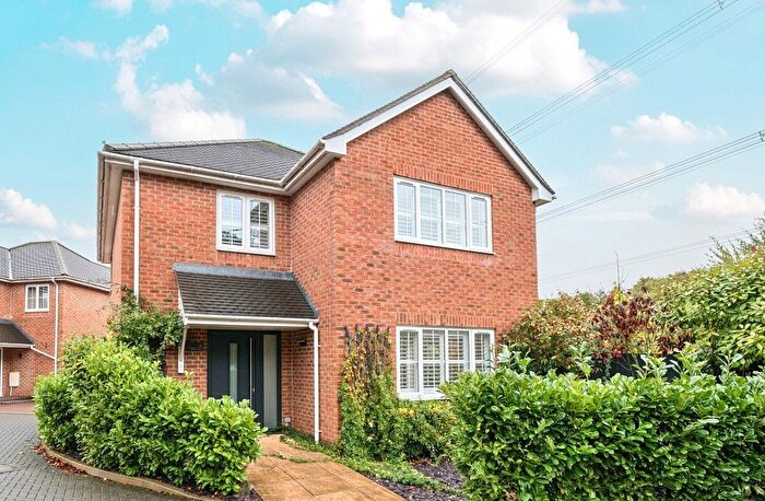 4 Bedroom Detached House For Sale In Wildwood Close, Titchfield Common, Hampshire, PO14