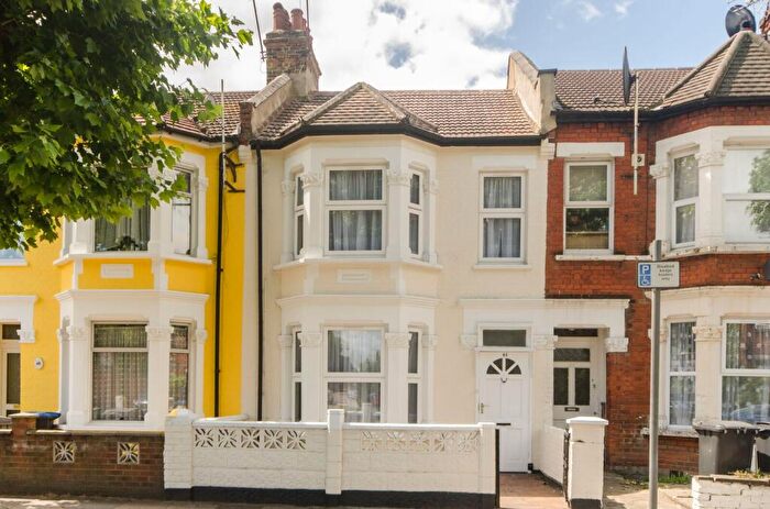 3 Bedroom Terraced House To Rent In Roundwood Road, Harlesden, London, NW10