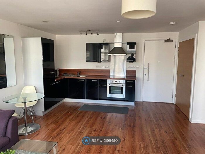 1 Bedroom Flat To Rent In Mann Island, Liverpool, L3