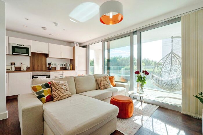 1 Bedroom Flat To Rent In Heron Place, Bramwell Way, Royal Docks, E16