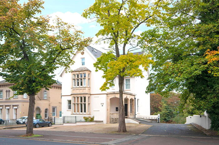 3 Bedroom Apartment For Sale In Ashmore Court, St. Georges Road, Cheltenham, GL50