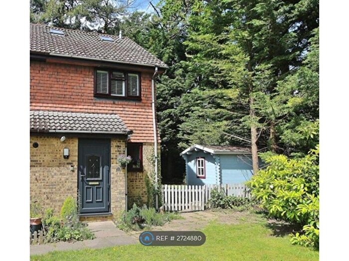 3 Bedroom End Terrace House To Rent In Oak Ridge, West End, Woking, GU24