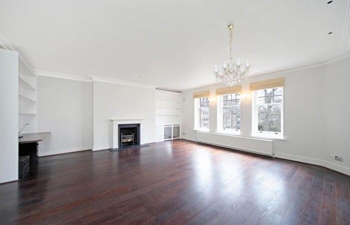 3 Bedroom Apartment To Rent In Northwick Terrace, St Johns Wood, London, NW8