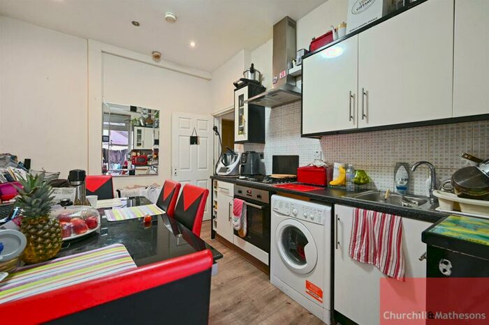 1 Bedroom Flat For Sale In High Street, Harlesden, NW10