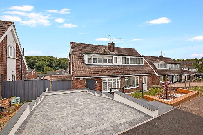 2 Bedroom Property For Sale In Hillshaw Crescent, Rochester, ME2